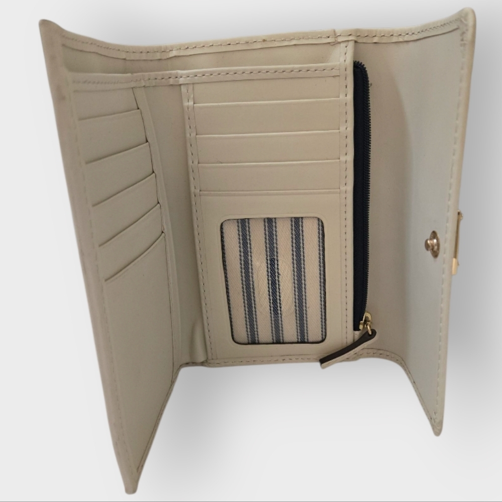 Dooney & Bourke Belvedere Flap Wallet – Pebble Leather, Like New - Picture 4 of 5